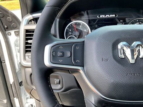 New 2026 RAM 3500 Big Horn AWD/4WD image 28
