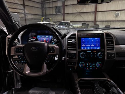 Used 2020 Ford F250 Platinum image 30
