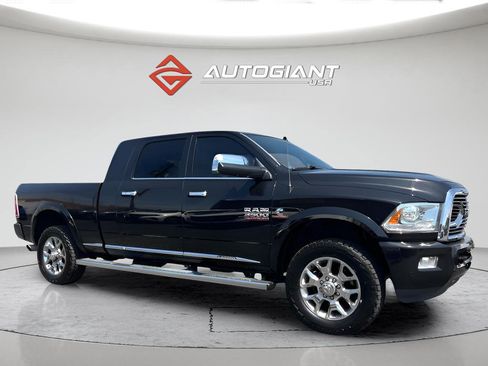 Used 2017 RAM 3500 Laramie Longhorn AWD/4WD image 10
