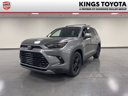 New 2026 Toyota Grand Highlander Platinum image 1