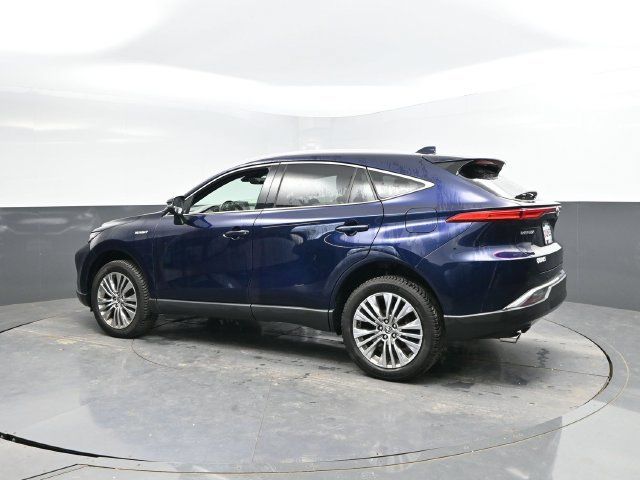 Used 2021 Toyota Venza XLE w/ Softex Package AWD/4WD image 8