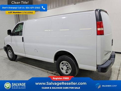 Used 2018 Chevrolet Express 2500 w/ Driver Convenience Package RWD image 3