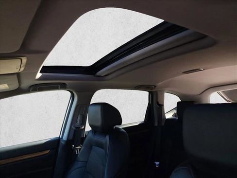 Used 2018 Honda CR-V Touring image 15