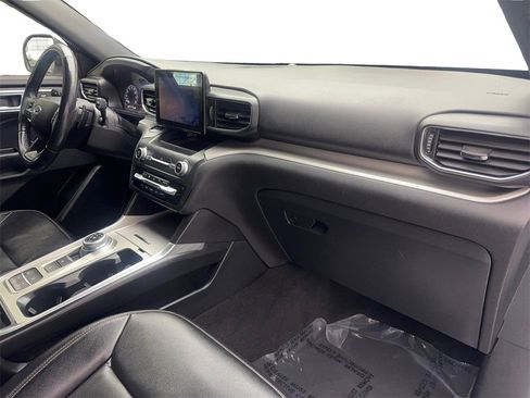 Used 2020 Ford Explorer XLT w/ Equipment Group 202A image 57