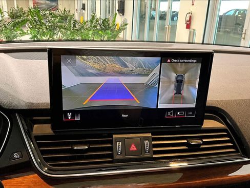 Used 2023 Audi Q5 2.0T Premium Plus w/ Premium Plus Package image 29