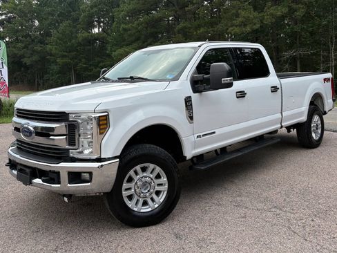 Used 2018 Ford F250 XLT w/ XLT Value Package AWD/4WD image 2