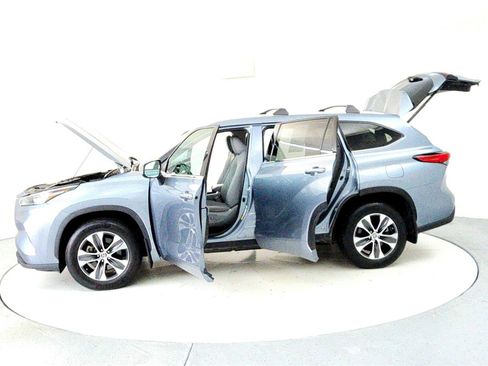 Certified 2020 Toyota Highlander XLE image 10