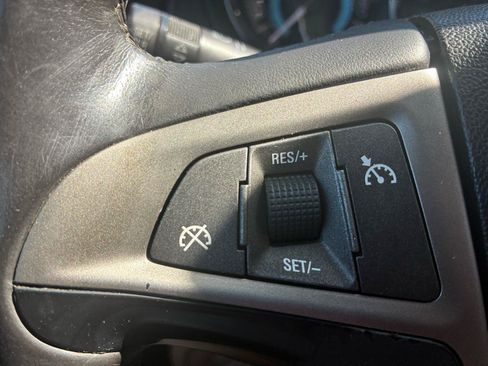 Used 2011 Buick LaCrosse CXL FWD image 18