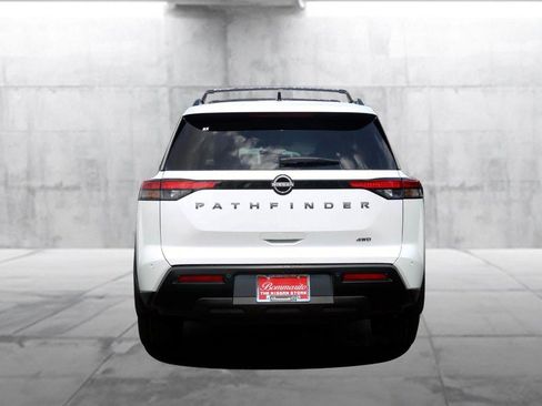 New 2026 Nissan Pathfinder SV w/ SV Premium Package AWD/4WD image 6
