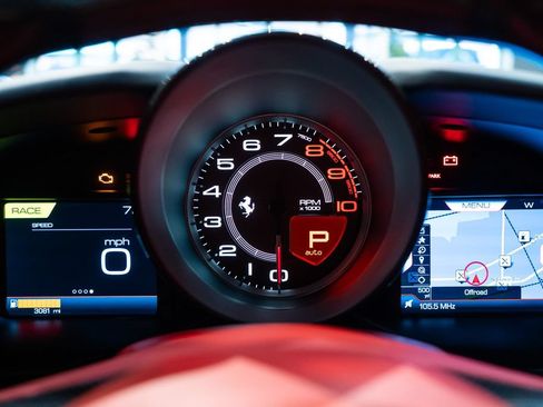 Certified 2022 Ferrari F8 Tributo RWD image 37