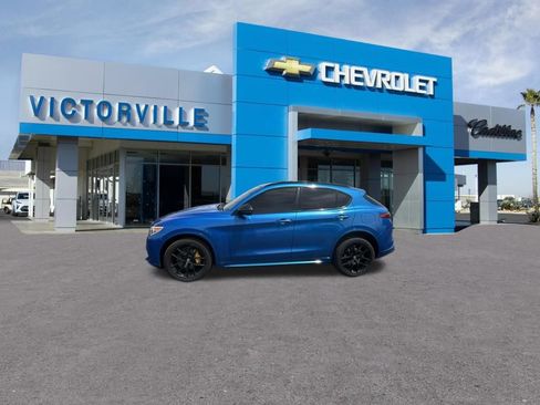 Used 2020 Alfa Romeo Stelvio Ti Sport w/ Quick Order Package 22S Sport AWD/4WD image 9