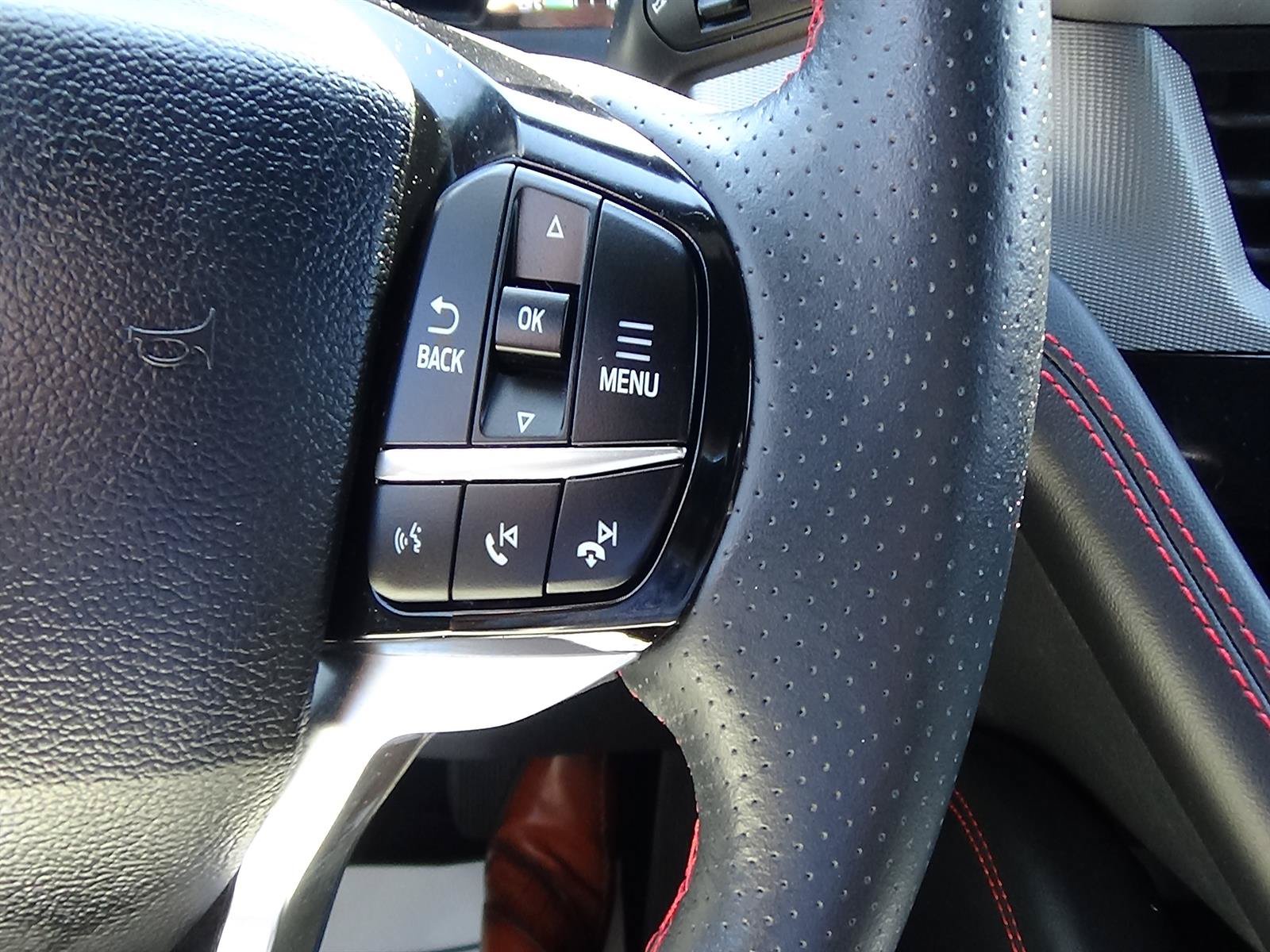 Used 2025 Ford Explorer ST-Line w/ ST-Line Street Pack AWD/4WD image 22