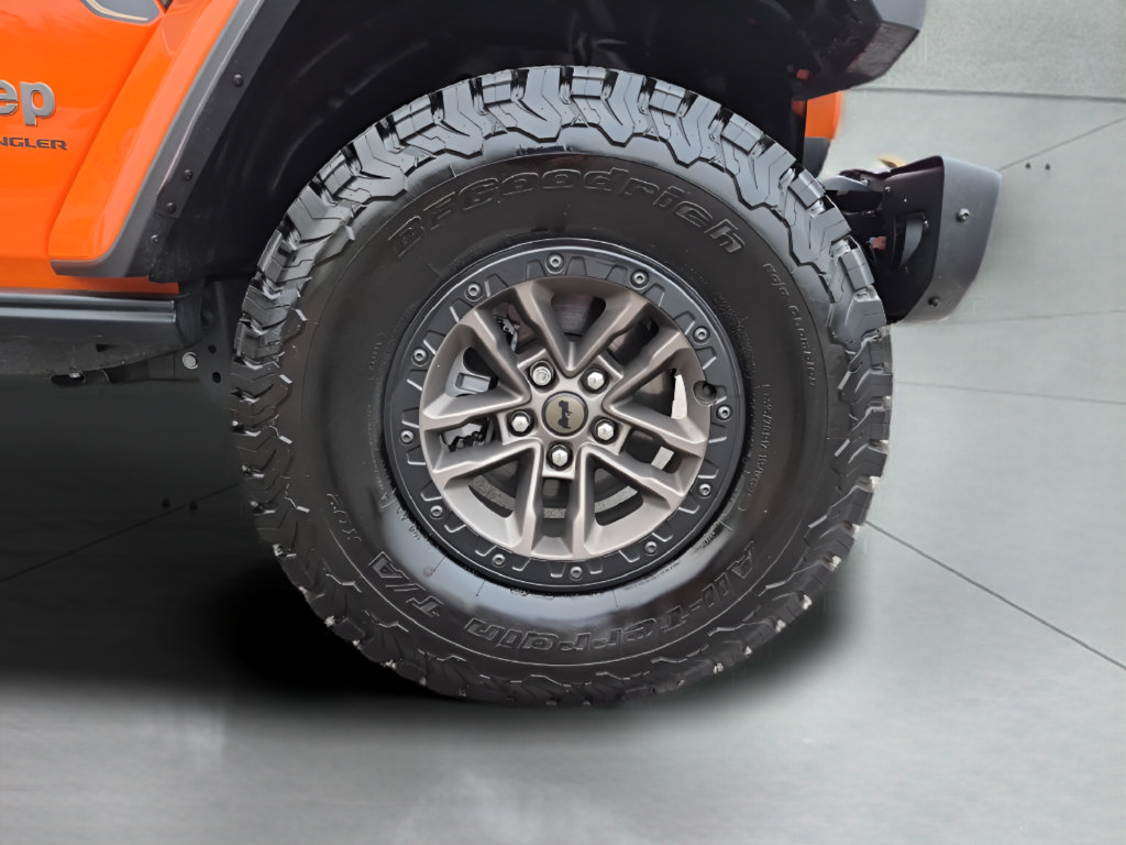 Used 2025 Jeep Wrangler Unlimited Rubicon 392 AWD/4WD image 13