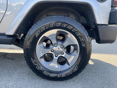 Certified 2018 Jeep Wrangler Sahara w/ Connectivity Group AWD/4WD image 10