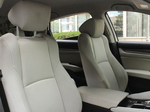 Used 2021 Honda Accord LX image 26