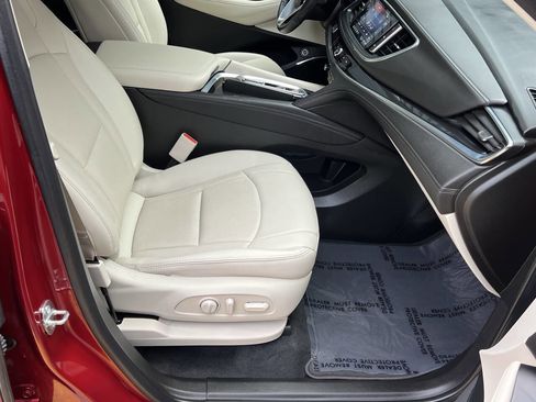 Used 2023 Buick Enclave Essence image 21