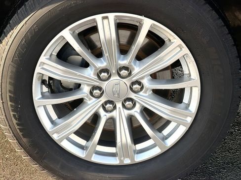 Used 2018 Cadillac XT5 AWD image 14