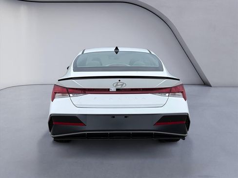 New 2026 Hyundai Elantra SEL Sport Premium FWD image 4