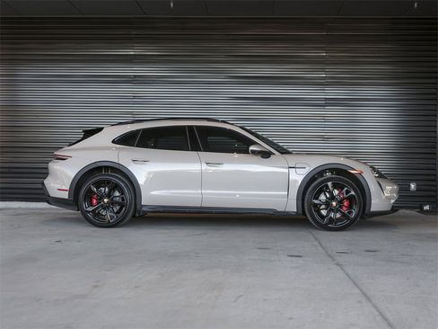 Certified 2024 Porsche Taycan 4S image 8