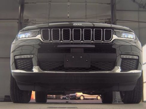 Used 2023 Jeep Grand Cherokee L Limited AWD/4WD image 3