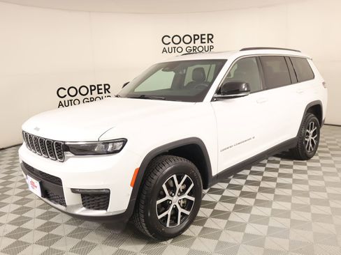 Used 2024 Jeep Grand Cherokee L Limited w/ Luxury Tech Group II image 11