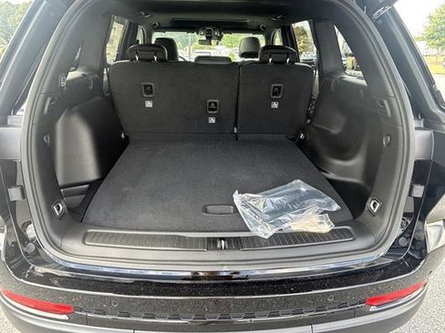 New 2025 Jeep Grand Cherokee Altitude image 8