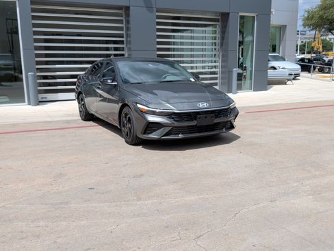 Used 2026 Hyundai Elantra Sport w/ Cargo Package FWD image 2