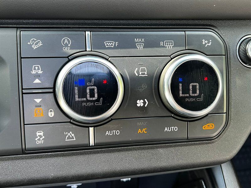 Used 2021 Land Rover Defender 110 X AWD/4WD image 36