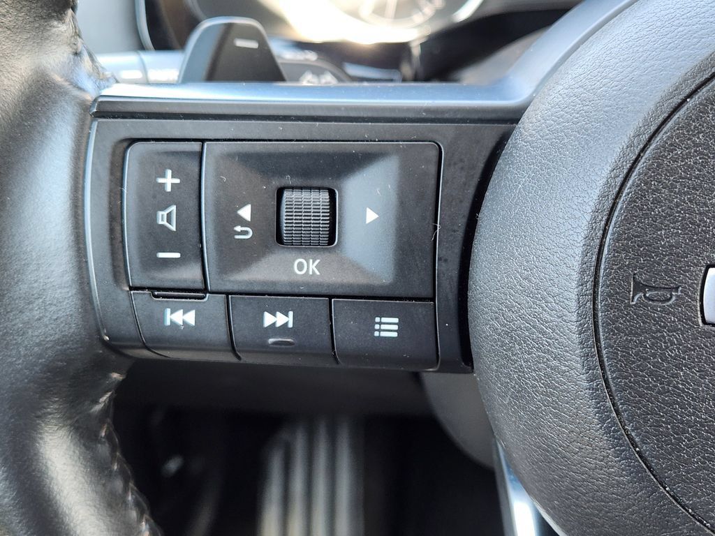 Used 2025 Nissan Pathfinder SV FWD image 30