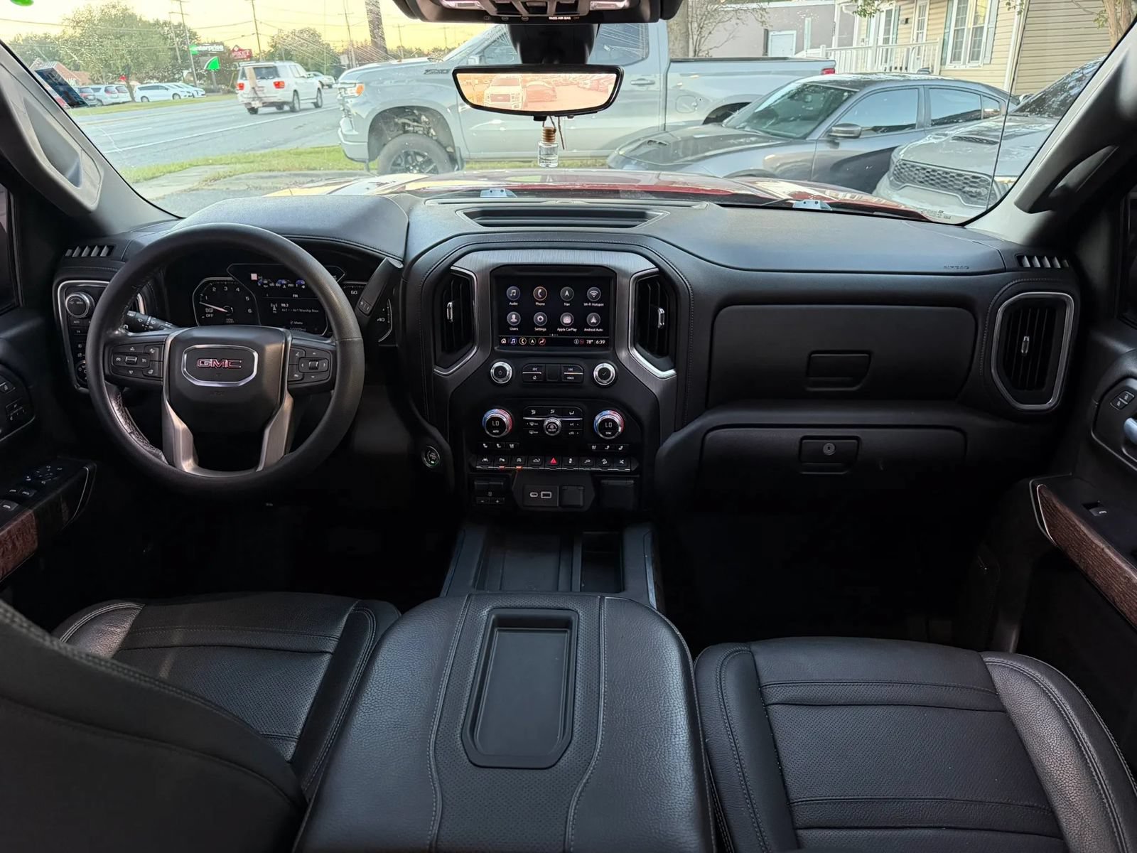 Used 2021 GMC Sierra 1500 Denali w/ Denali Ultimate Package AWD/4WD image 23