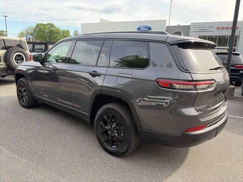 Used 2025 Jeep Grand Cherokee L Altitude AWD/4WD image 4
