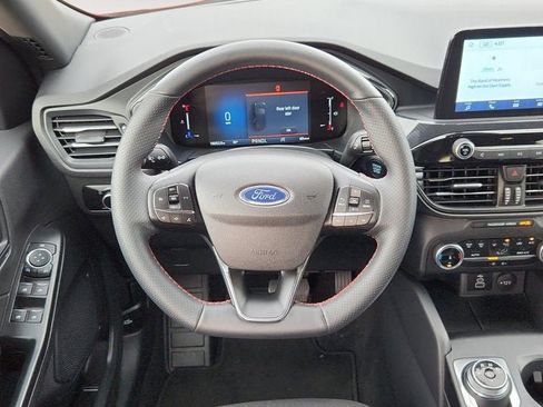 Used 2025 Ford Escape ST-Line image 12
