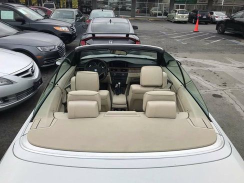 Used 2008 BMW 335i Convertible image 22