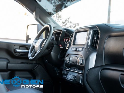 Used 2024 GMC Sierra 2500 Pro image 44