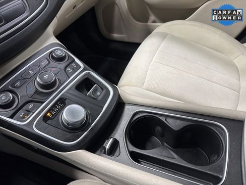 Used 2016 Chrysler 200 Limited image 16