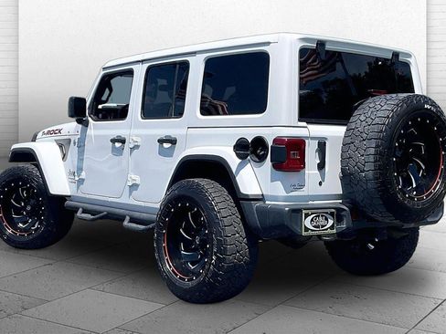Used 2018 Jeep Wrangler Unlimited Sahara w/ LED Lighting Group AWD/4WD image 11