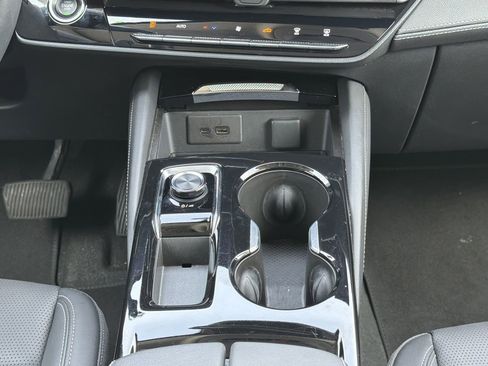 Used 2025 Buick Envision Preferred AWD/4WD image 4