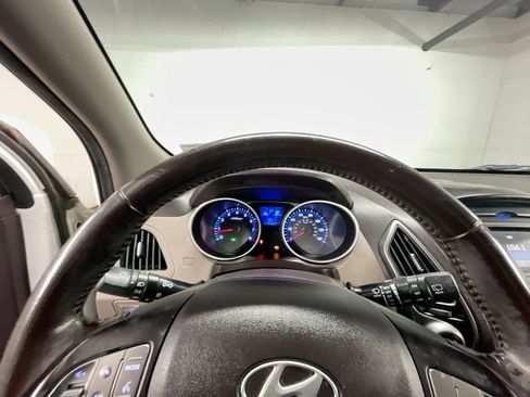 Used 2014 Hyundai Tucson SE image 11