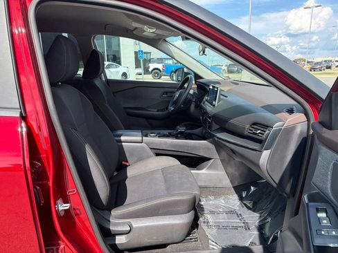 Used 2023 Nissan Rogue S AWD/4WD image 21