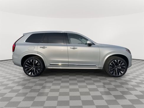 Certified 2025 Volvo XC90 B5 Plus image 3