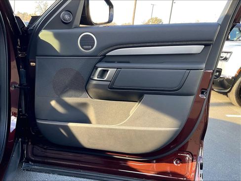 New 2026 Land Rover Discovery Limited Edition image 30