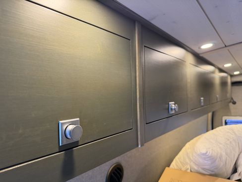 Used 2021 Ford Transit 250 148 High Roof Extended AWD image 45