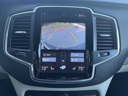 Used 2020 Volvo XC90 T6 Momentum w/ Protection Package Premier image 12