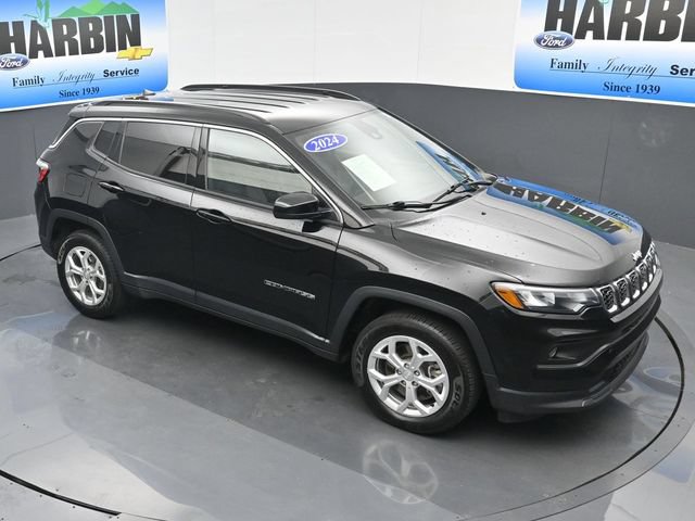Used 2024 Jeep Compass Latitude AWD/4WD image 27