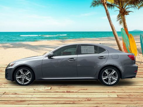 Used 2013 Lexus IS 250 w/ Premium Pkg Value Edition RWD image 3