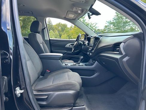 Used 2018 Chevrolet Traverse LT AWD/4WD image 10