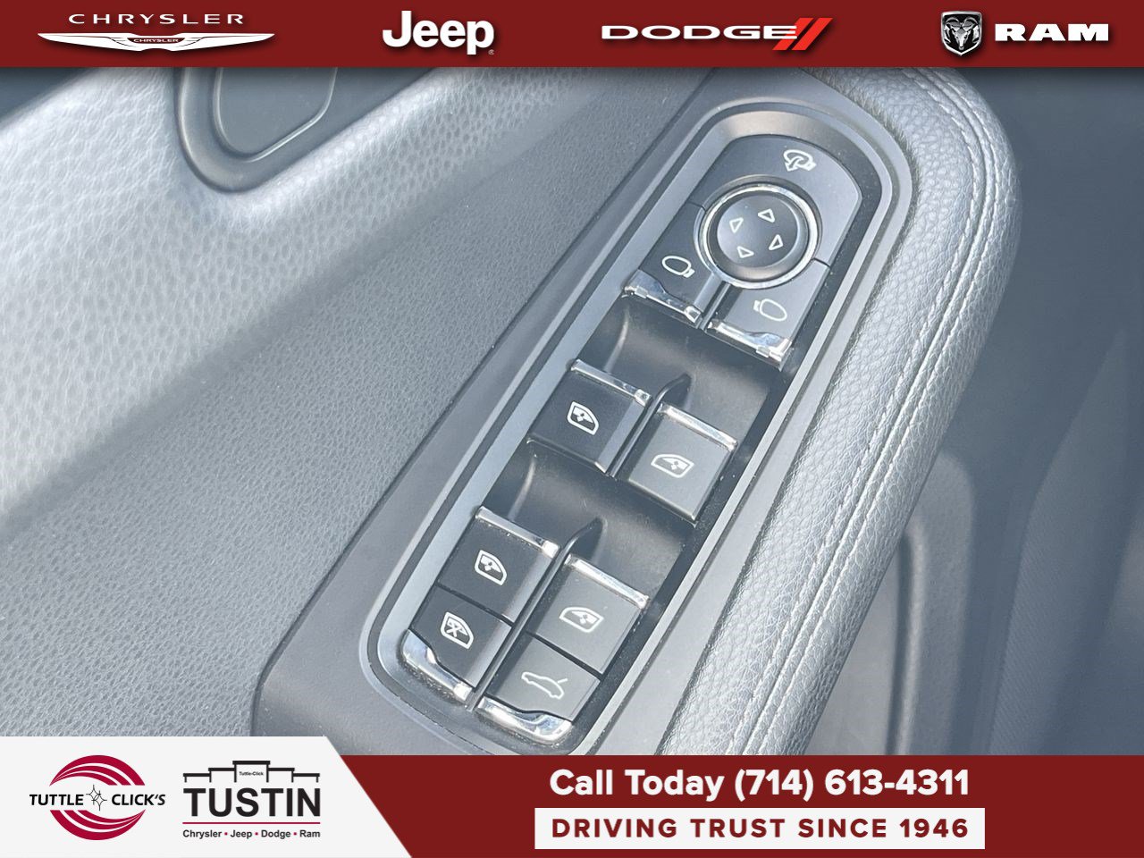Used 2024 Porsche Macan AWD/4WD image 28
