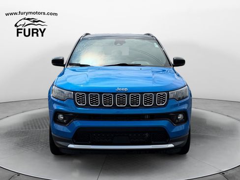 Used 2025 Jeep Compass Limited AWD/4WD image 9
