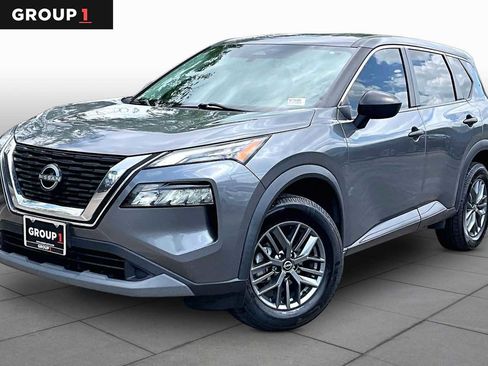 Used 2022 Nissan Rogue S image 1