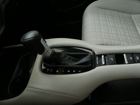 Used 2023 Honda HR-V LX image 19